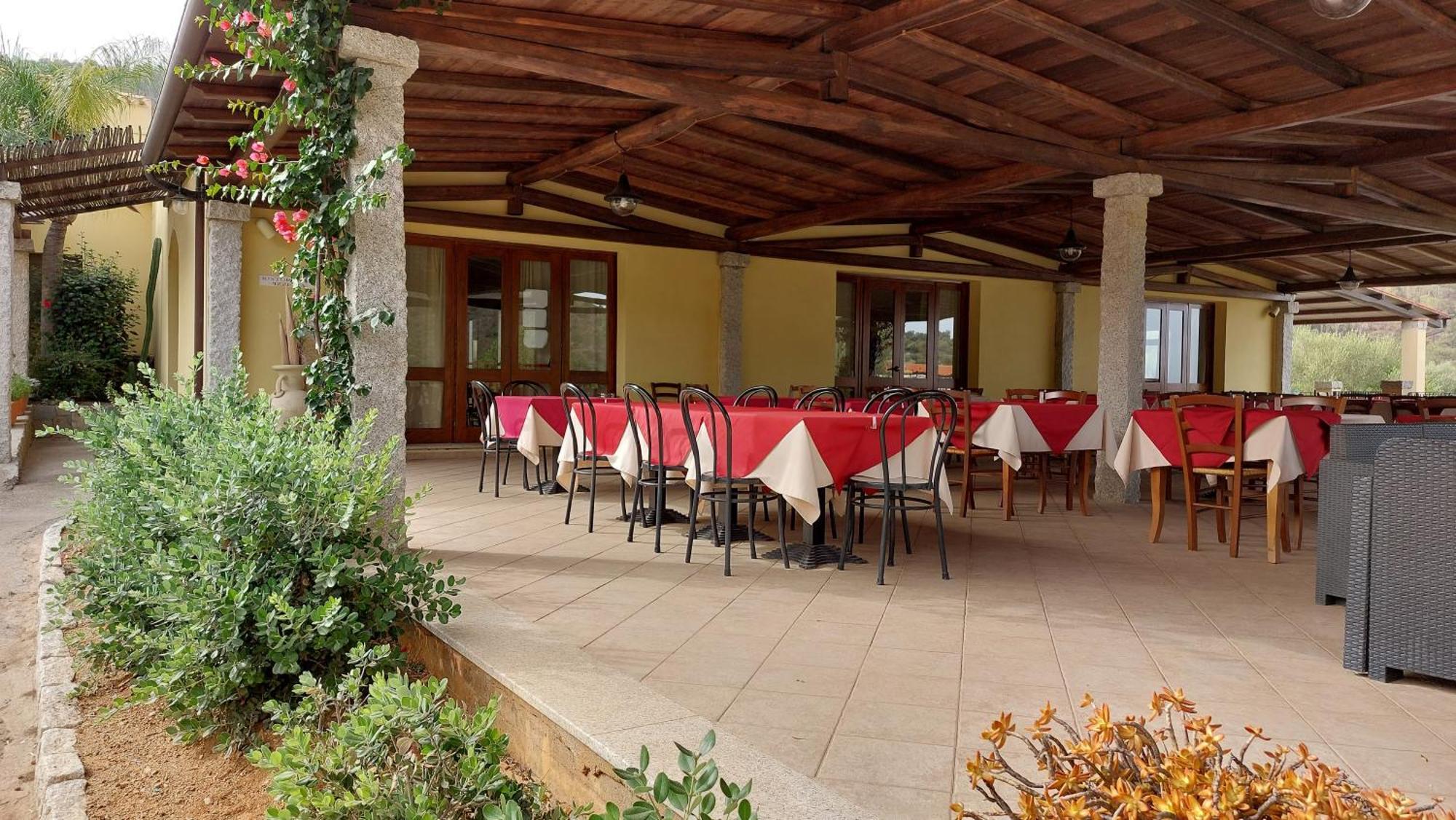 Hotel Cardedu Exterior foto